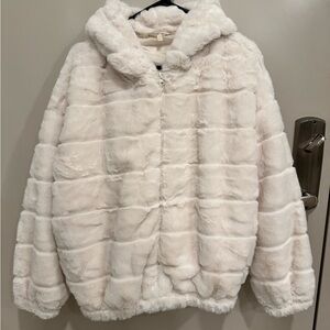 Stella Tweed White Teddy Jacket with Luxurious Faux Fur